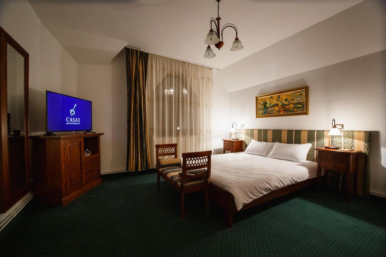 Casa 3 Guesthouse Орадя Екстер'єр фото