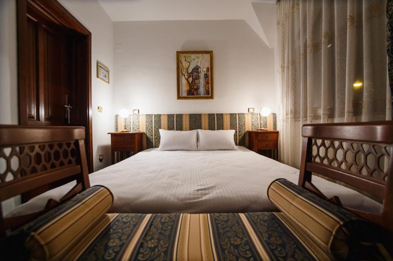 Casa 3 Guesthouse Орадя Екстер'єр фото