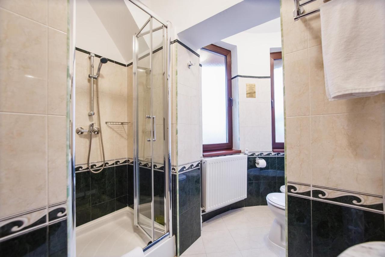 Casa 3 Guesthouse Орадя Екстер'єр фото